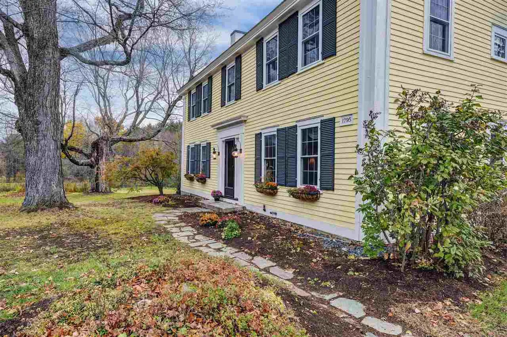 161 Shaker Street New London NH 03257