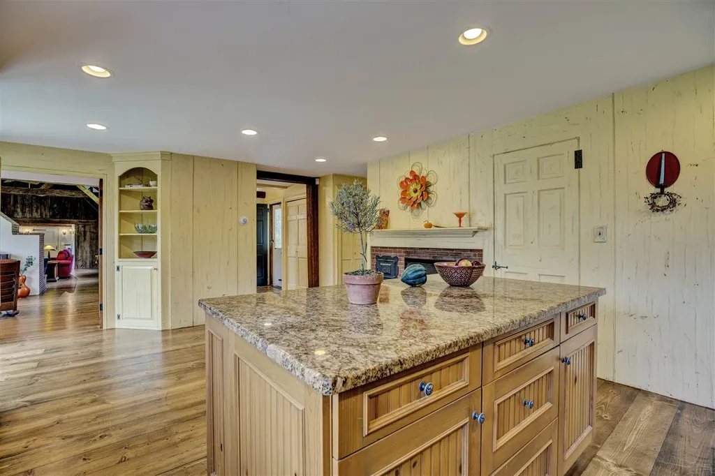 161 Shaker Street New London NH 03257