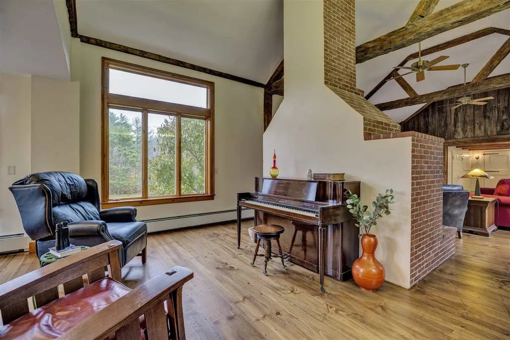 161 Shaker Street New London NH 03257
