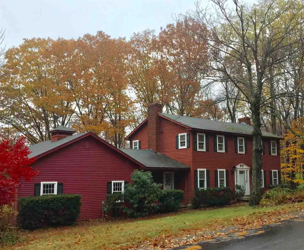 12 Shore View Drive Bow NH 03304