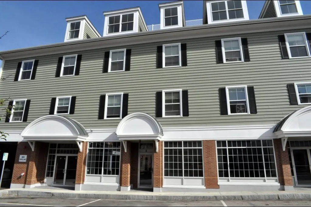 8 Jenkins Court Durham NH 03824