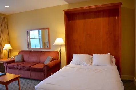 418 Q2 Jackson Gore Inn Ludlow VT 05149