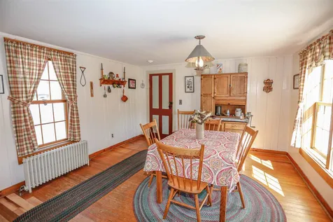 11 Lower Main Street Sunapee NH 03782
