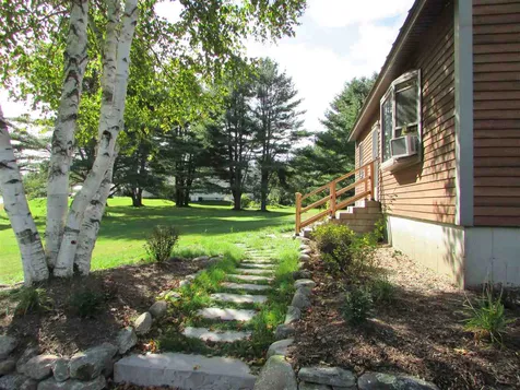 90 Lapan Circle Enfield NH 03748