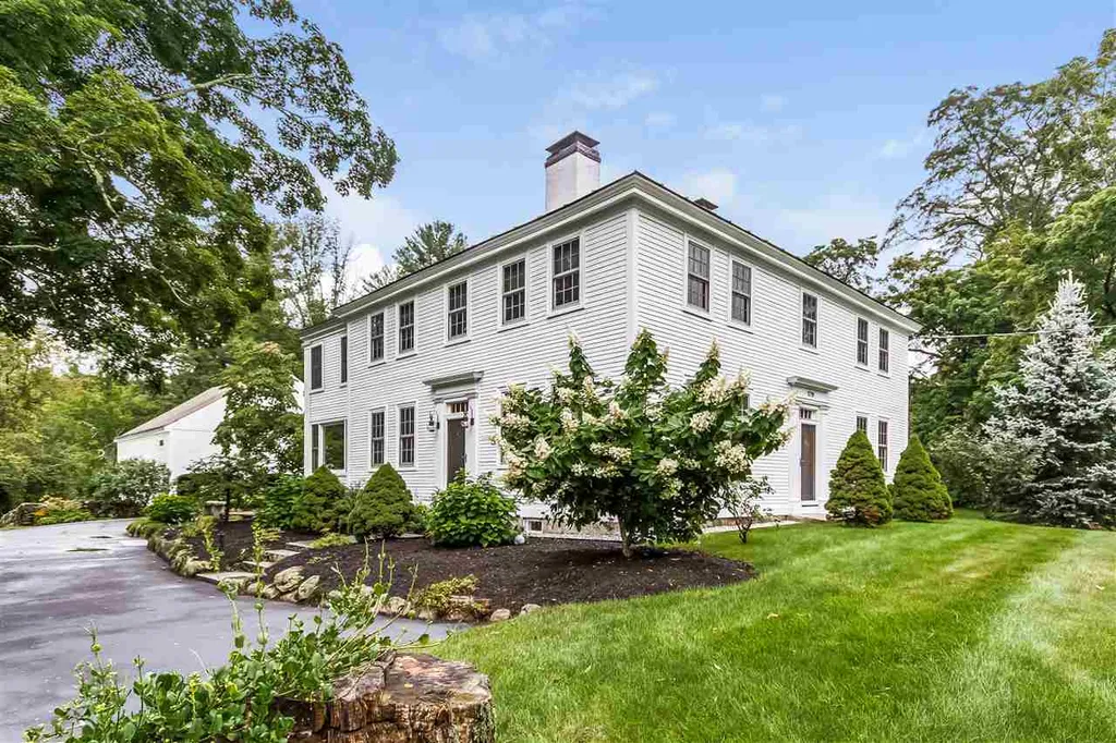 366 Wallace Road Bedford NH 03110