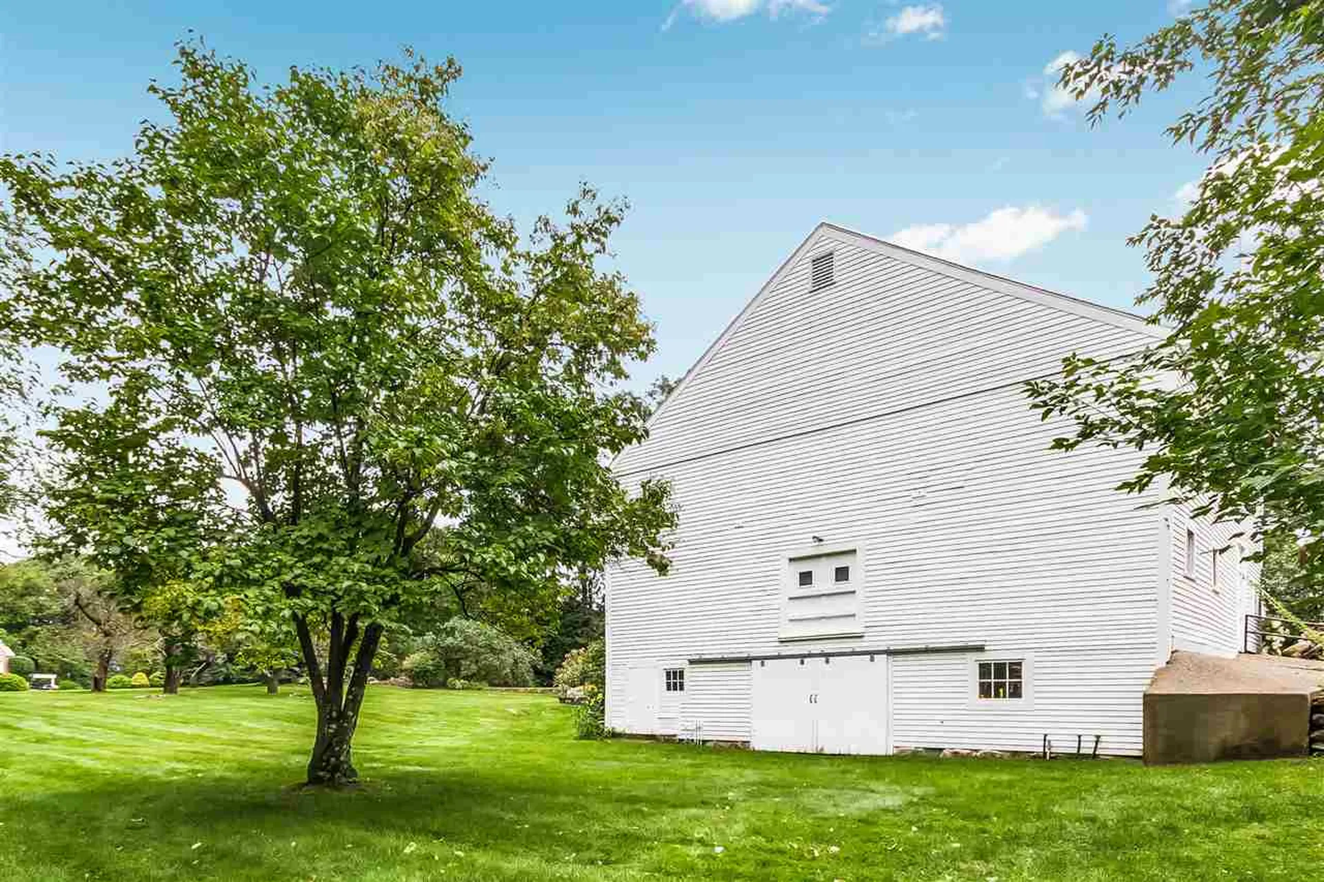 366 Wallace Road Bedford NH 03110