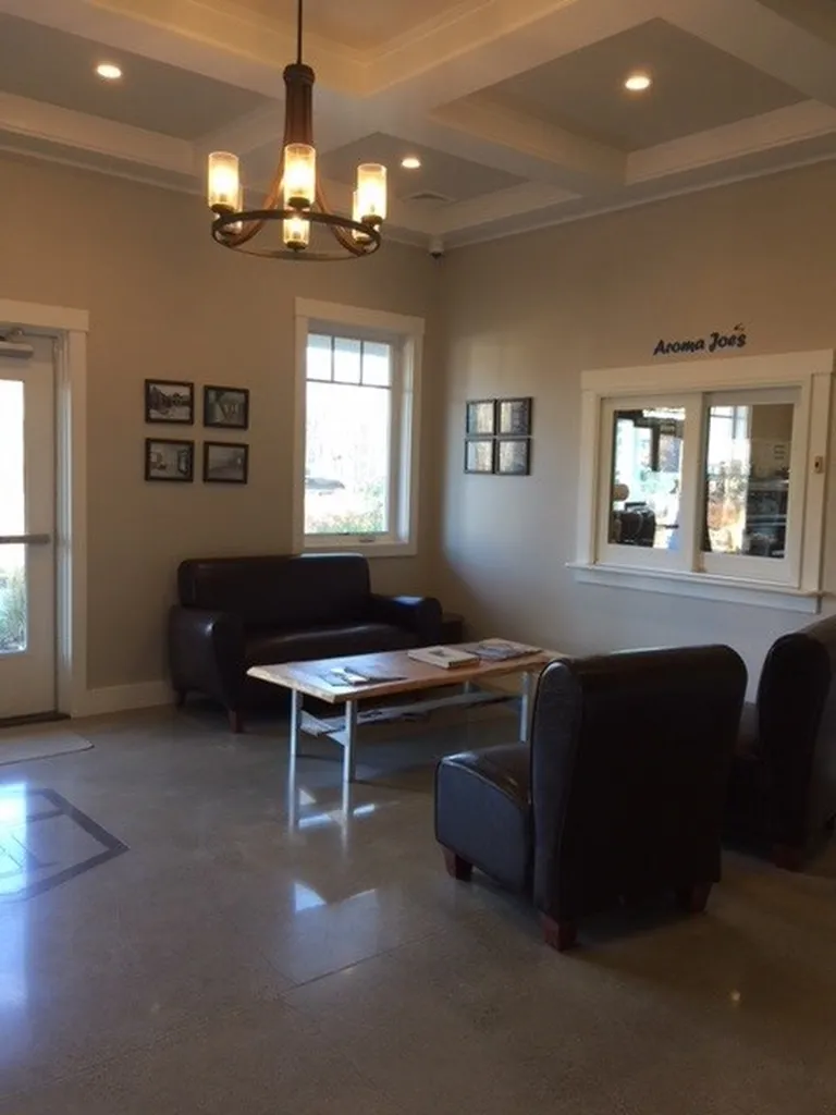 89 Route 236 - Harold Dow Highway Kittery ME 03904