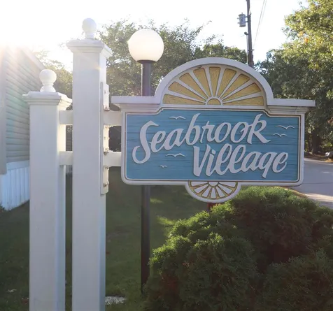 82 Elm Court Seabrook NH 03874