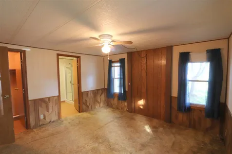 82 Elm Court Seabrook NH 03874