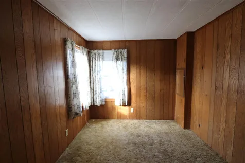 82 Elm Court Seabrook NH 03874
