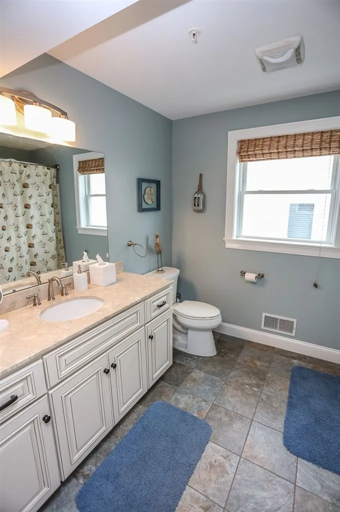 29 Epping Avenue Hampton NH 03842
