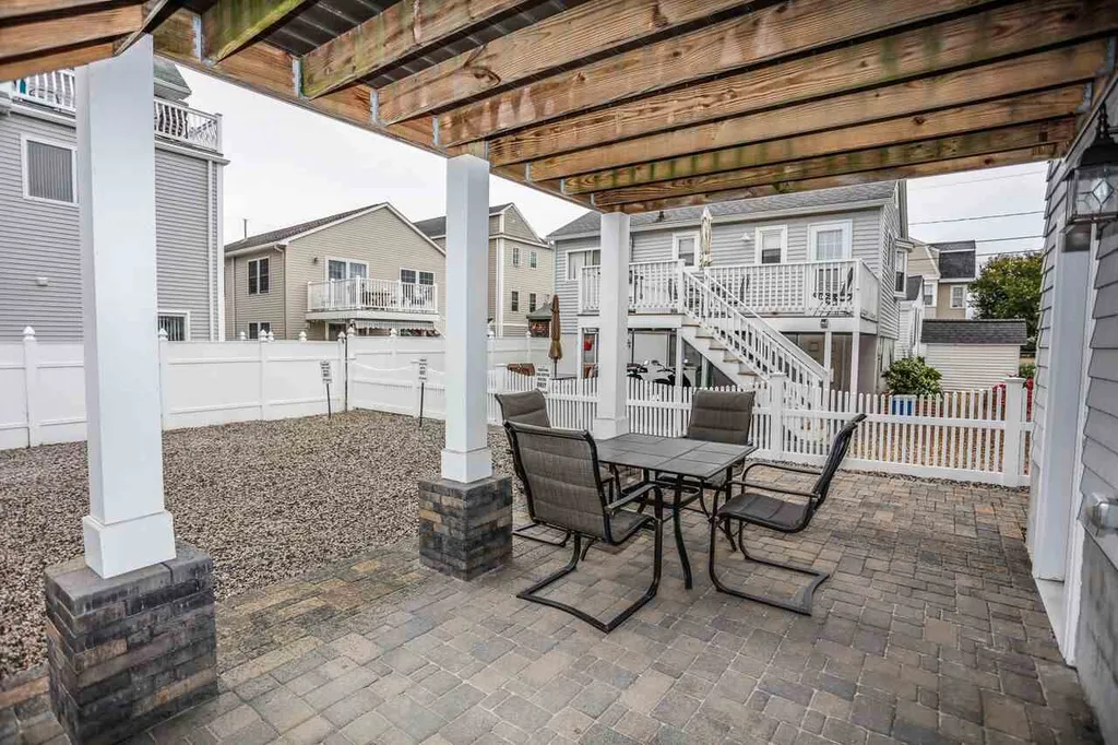 29 Epping Avenue Hampton NH 03842