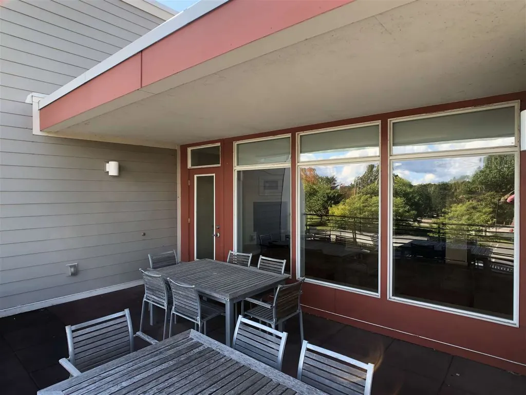 875 Roosevelt Highway Colchester VT 05446