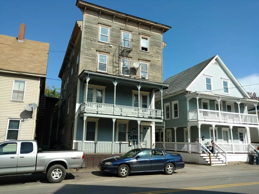 12 Winter Street Laconia NH 03246