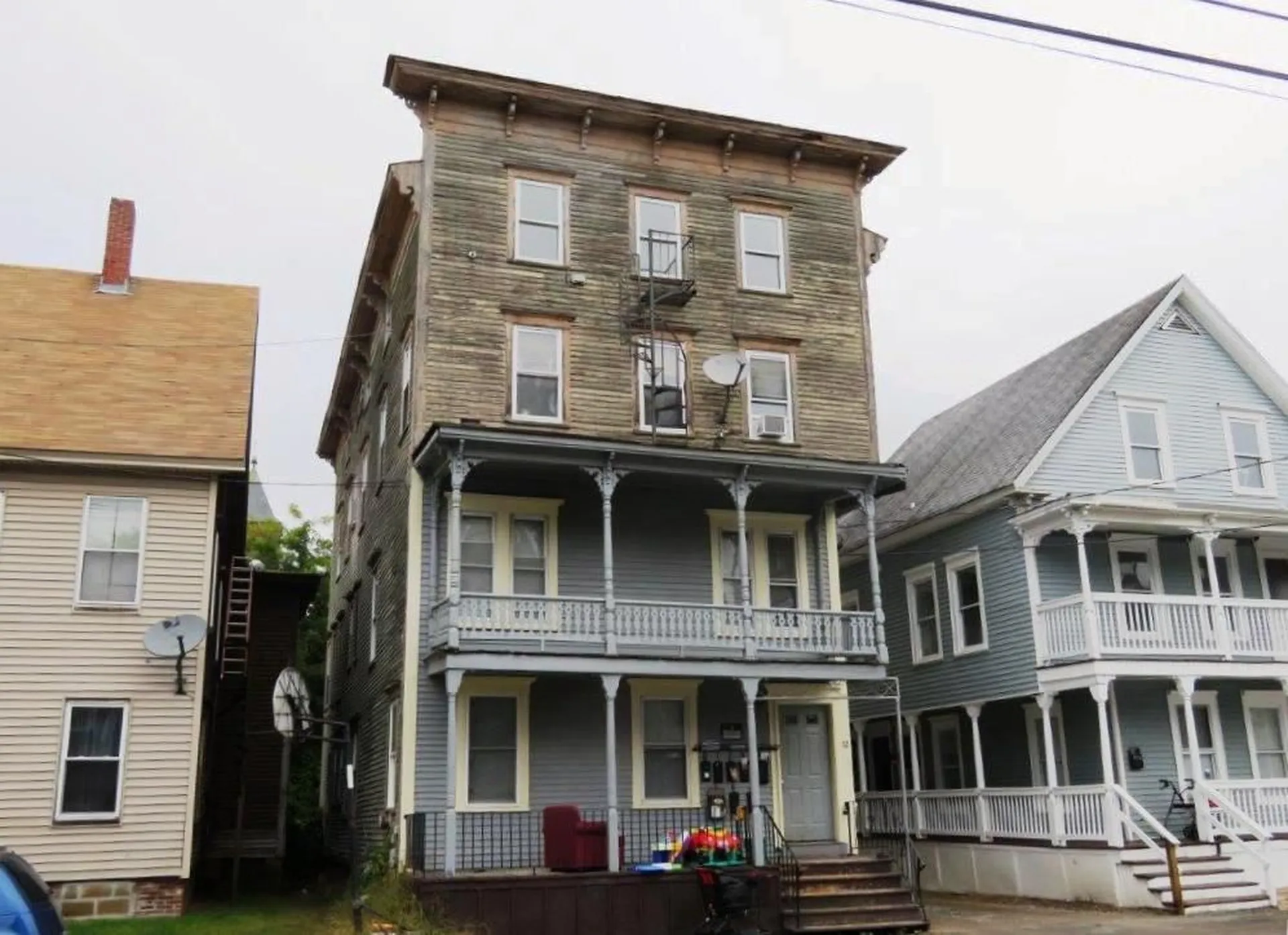 12 Winter Street Laconia NH 03246