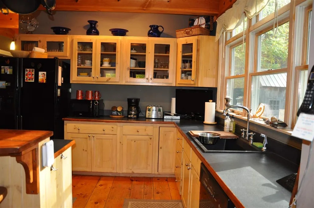 109 Peckham Lane Dorset VT 05251