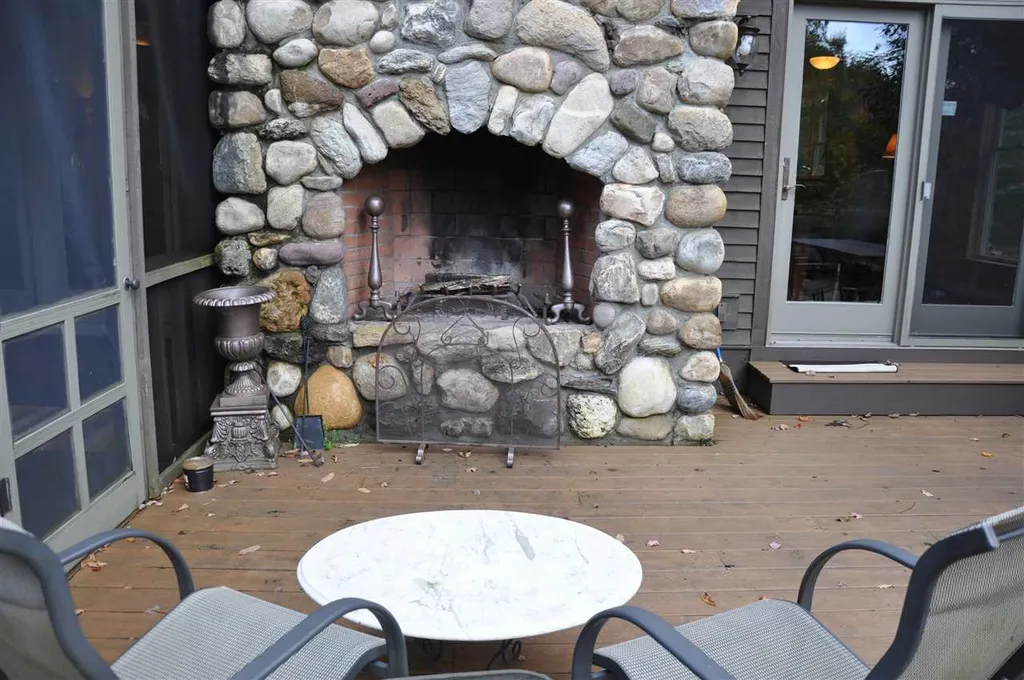 109 Peckham Lane Dorset VT 05251