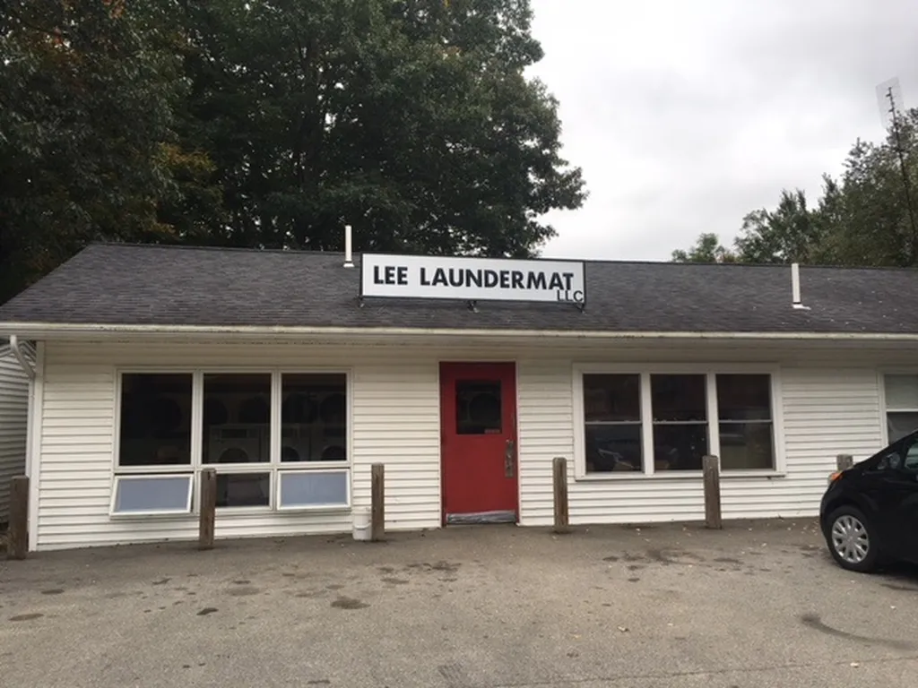 56 Mast Road Lee NH 03861