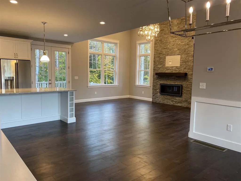 4 Barbaras Way Stratham NH 03885