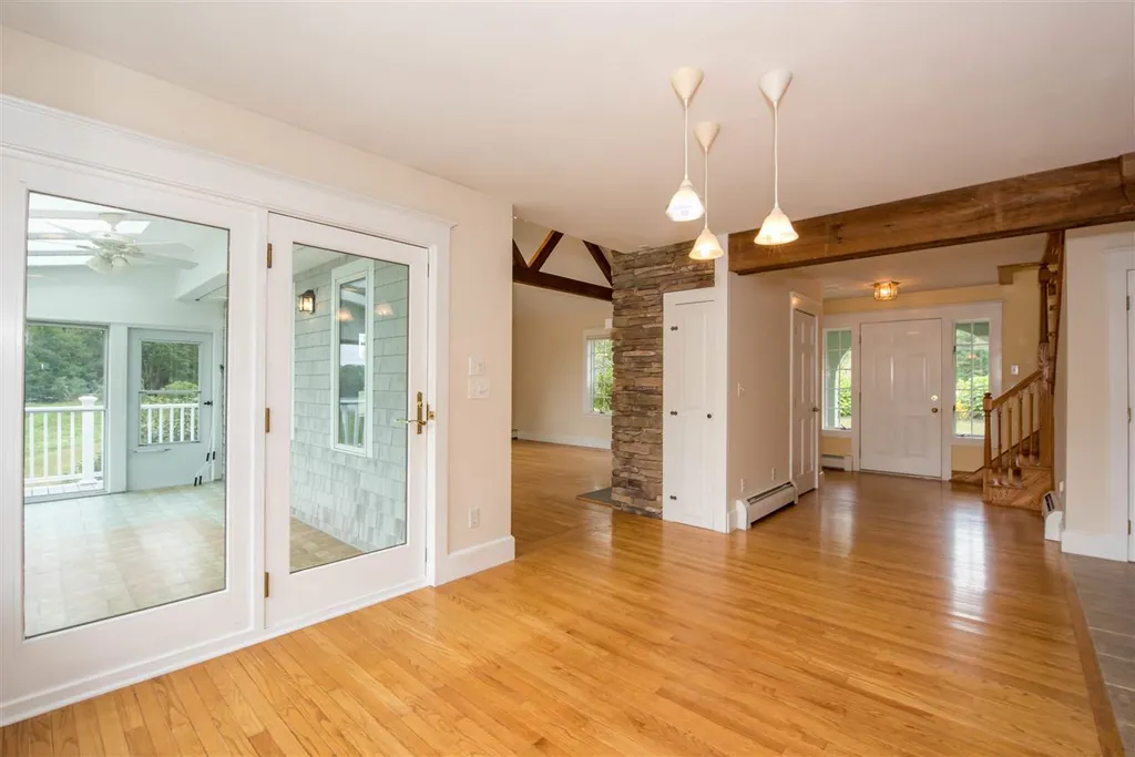 11 Hartley Farm Lane Kittery ME 03904