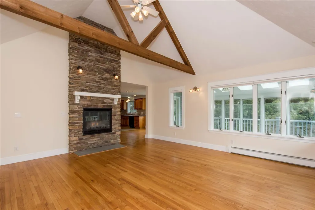 11 Hartley Farm Lane Kittery ME 03904