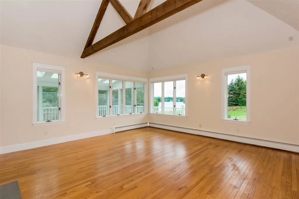 11 Hartley Farm Lane Kittery ME 03904