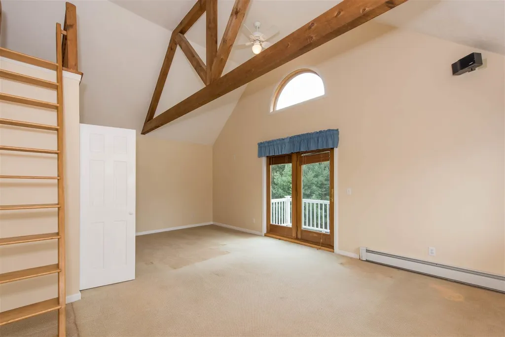11 Hartley Farm Lane Kittery ME 03904