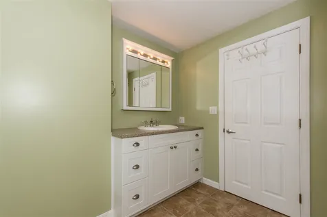 11 Hartley Farm Lane Kittery ME 03904