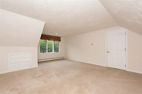 11 Hartley Farm Lane Kittery ME 03904