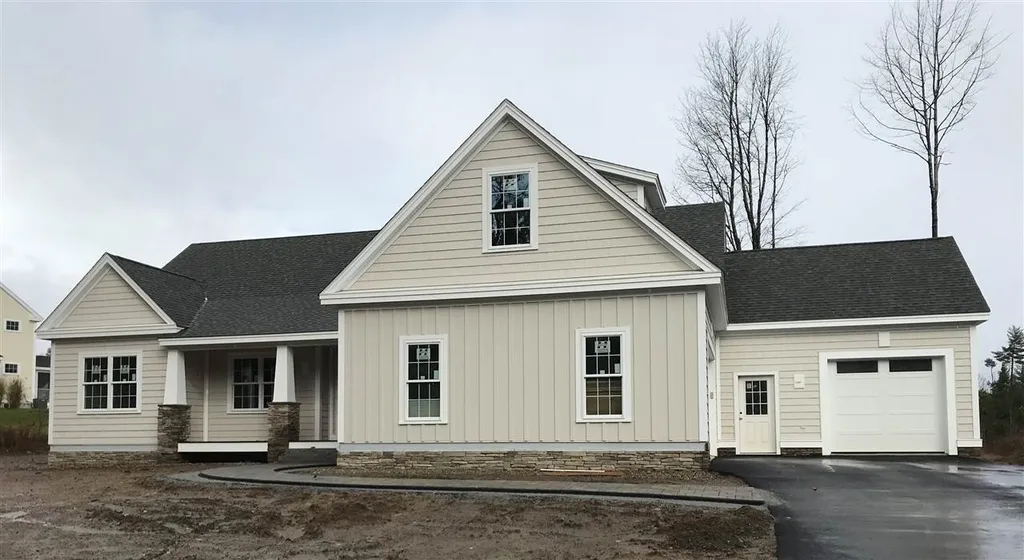 557 Seamans Road New London NH 03257