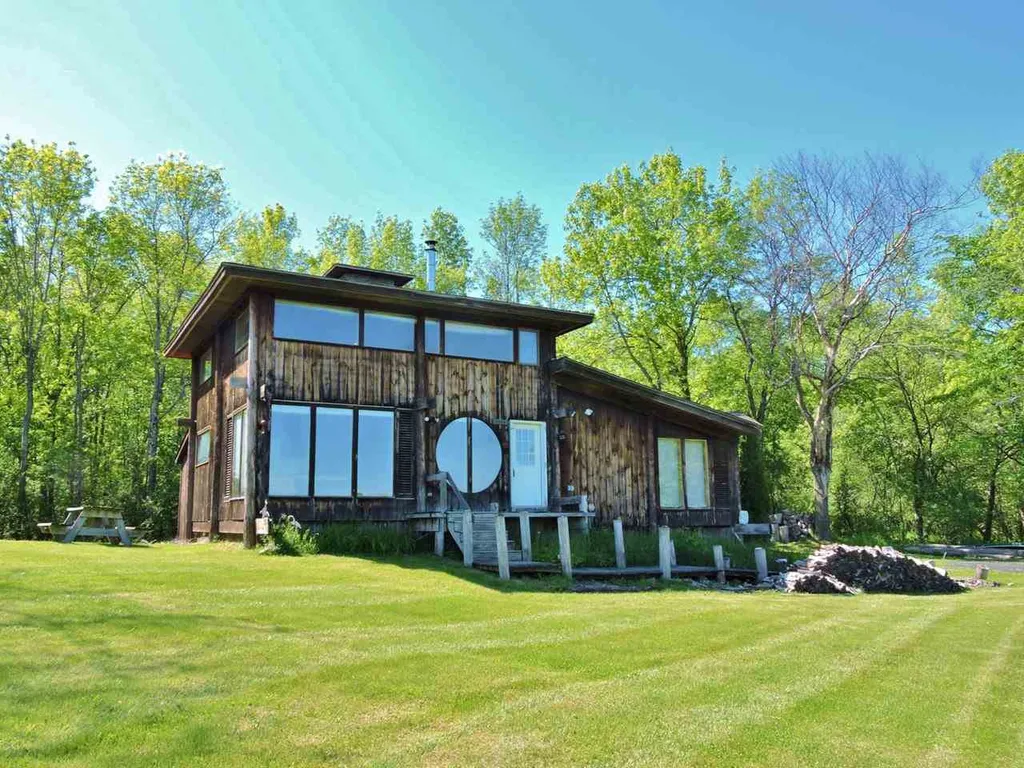39 Phelps Lane South Hero VT 05486