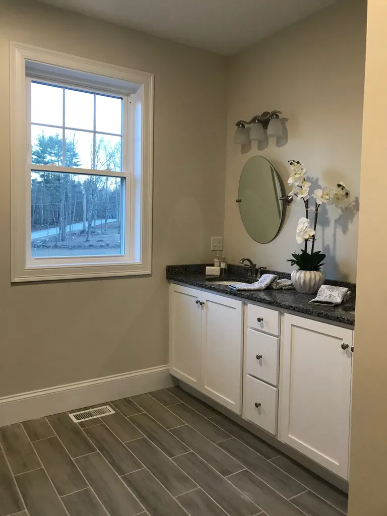 3 Blackstone Drive Raymond NH 03077
