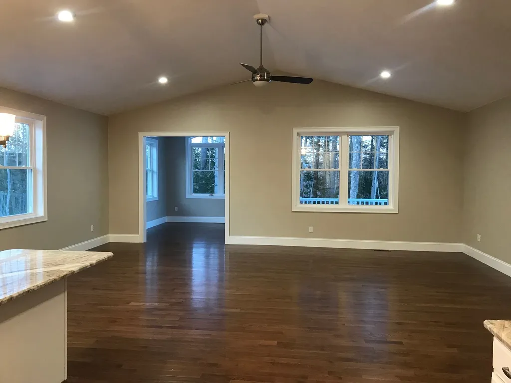 3 Blackstone Drive Raymond NH 03077