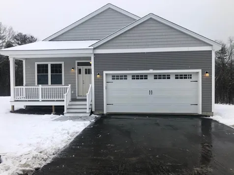 3 Blackstone Drive Raymond NH 03077