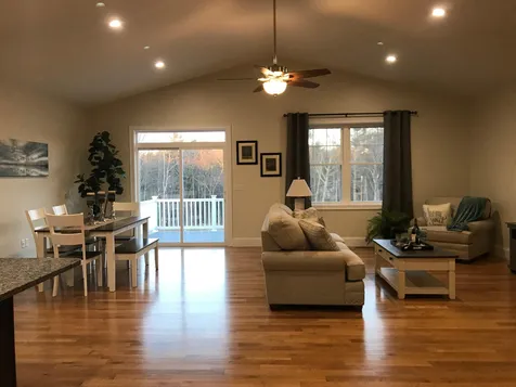 3 Blackstone Drive Raymond NH 03077