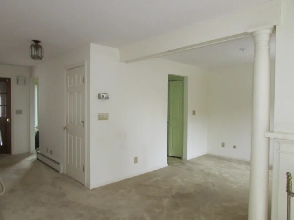 28 Windsor Square Laconia NH 03246