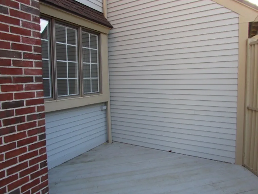 28 Windsor Square Laconia NH 03246