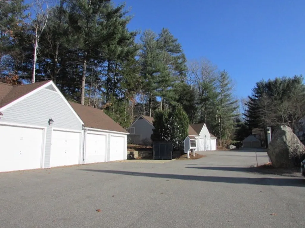 28 Windsor Square Laconia NH 03246