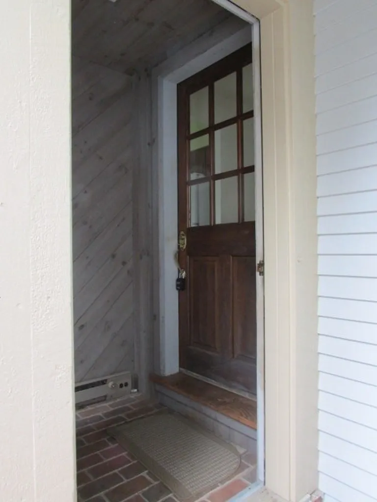 28 Windsor Square Laconia NH 03246