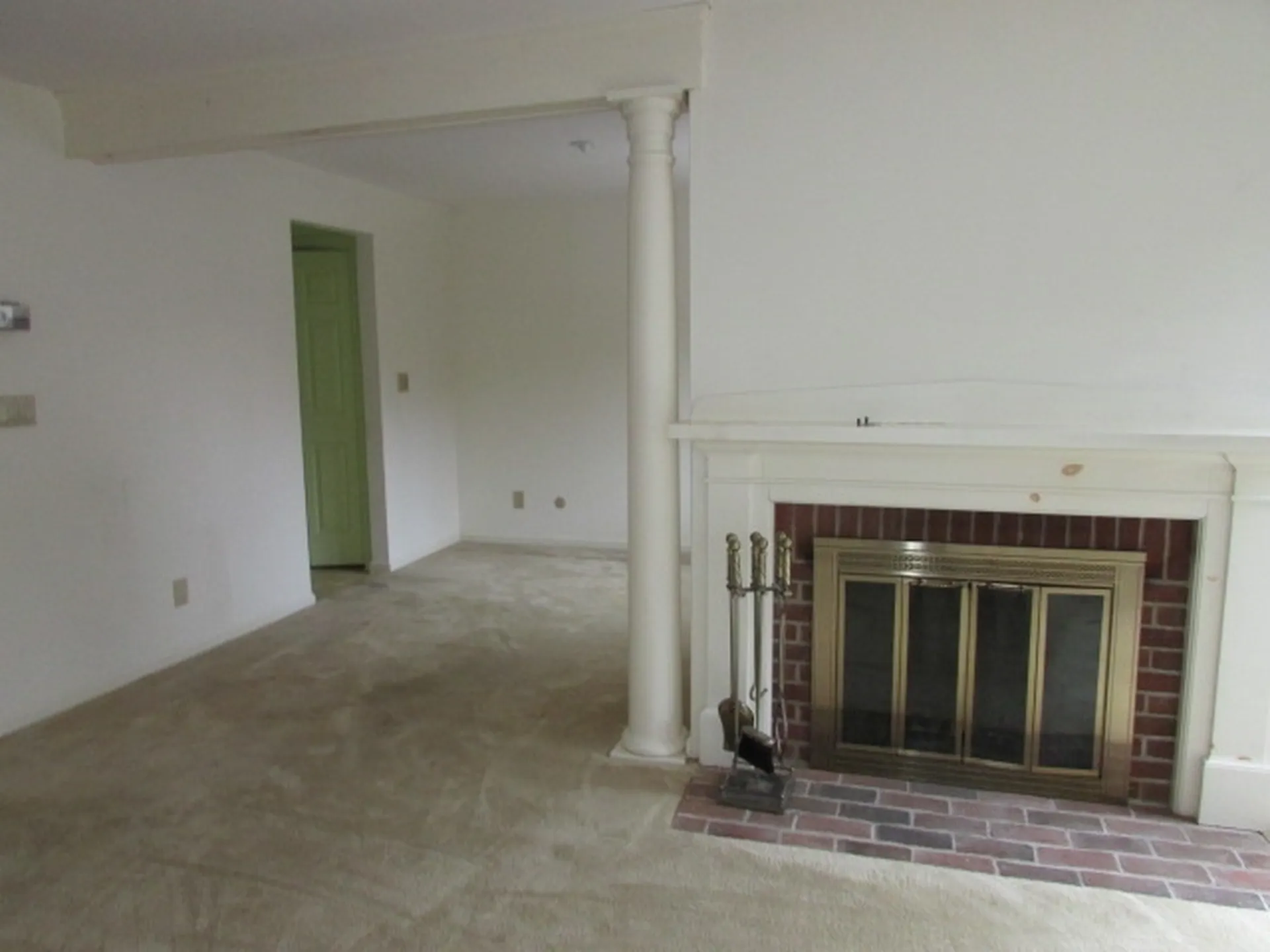 28 Windsor Square Laconia NH 03246