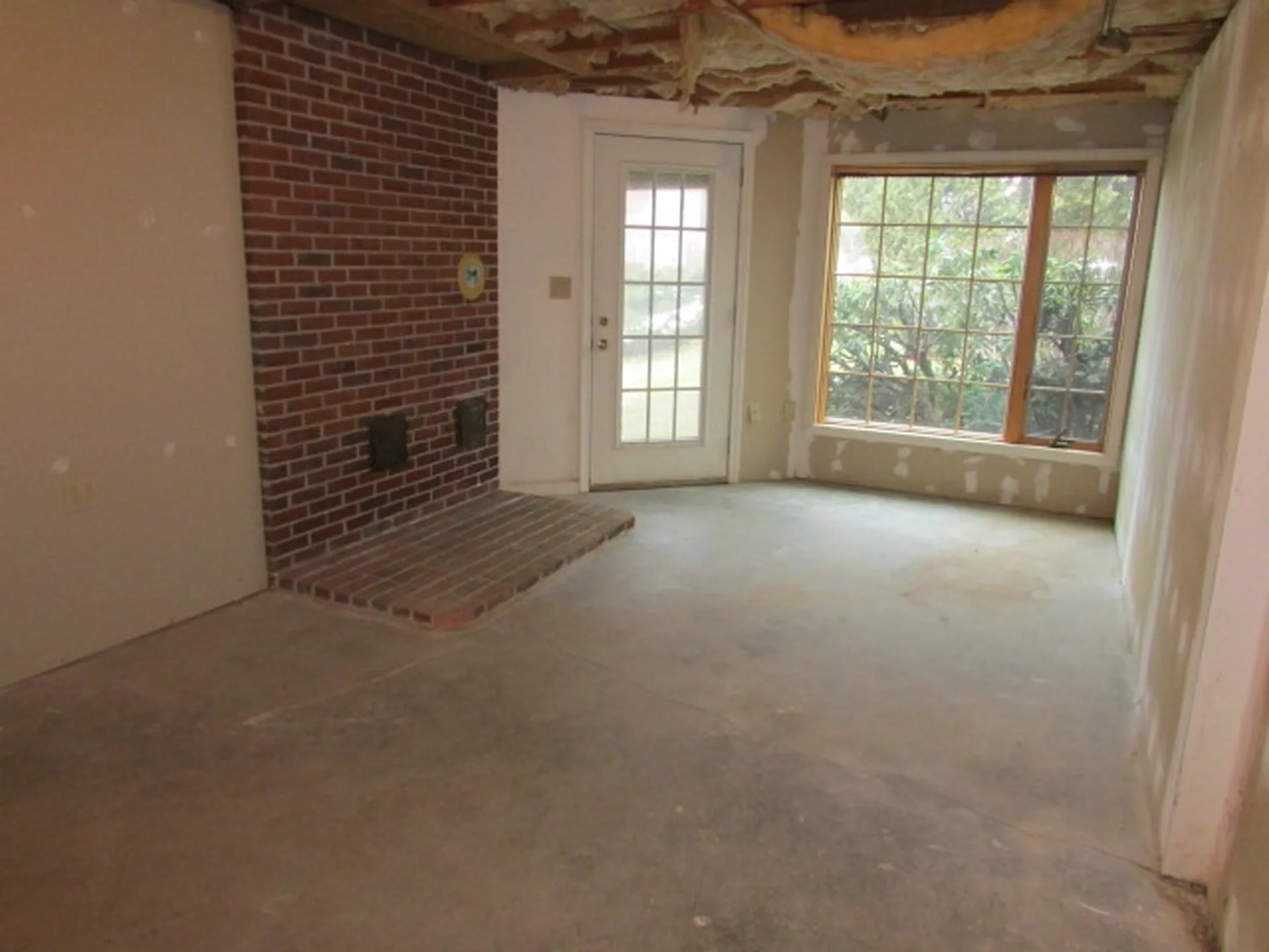 28 Windsor Square Laconia NH 03246