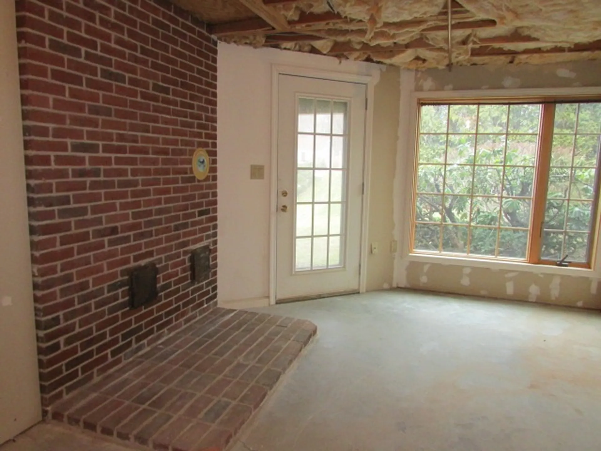 28 Windsor Square Laconia NH 03246