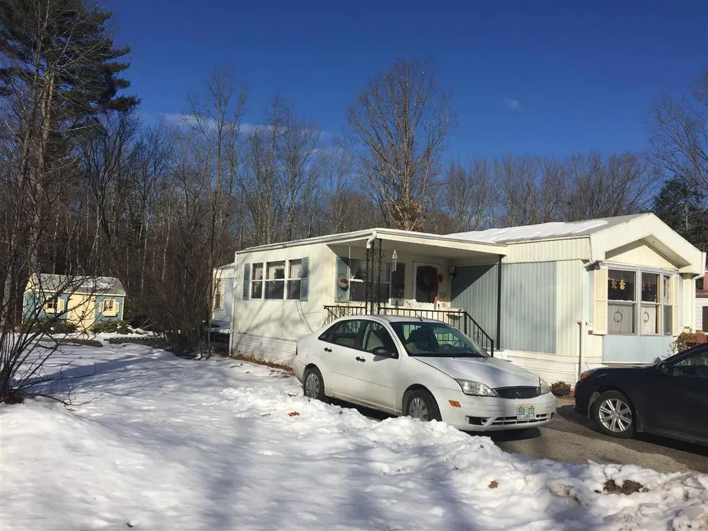 86 Trade Wind Lane Rochester NH 03867