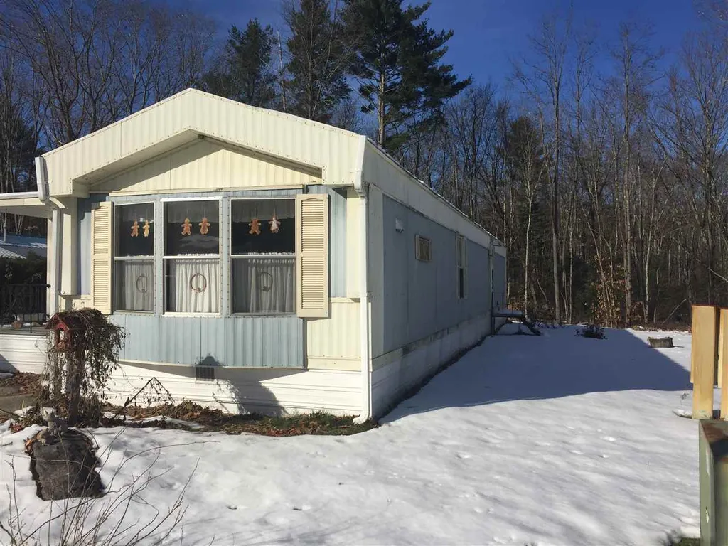 86 Trade Wind Lane Rochester NH 03867