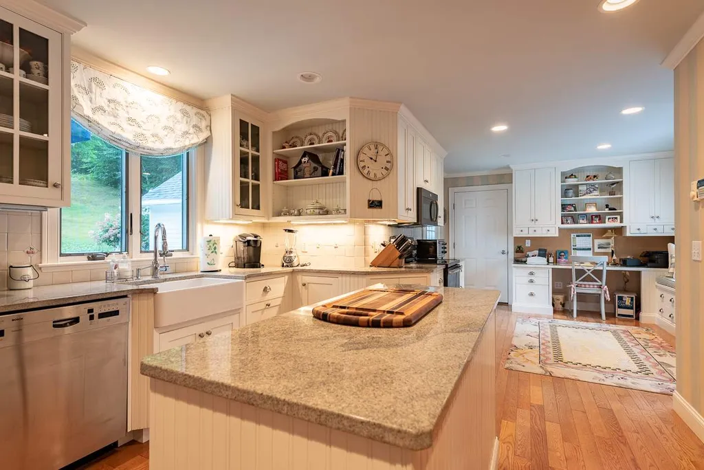 19 Spring Hill Road Moultonborough NH 03254
