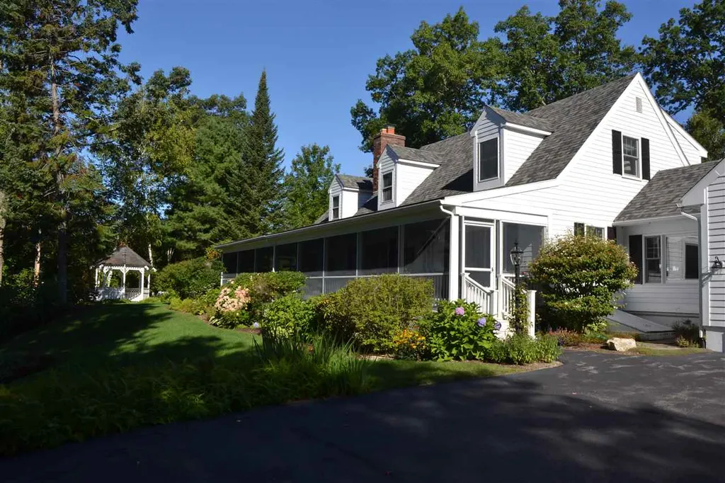 19 Spring Hill Road Moultonborough NH 03254
