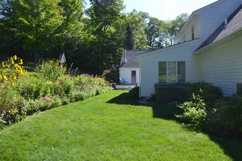 19 Spring Hill Road Moultonborough NH 03254