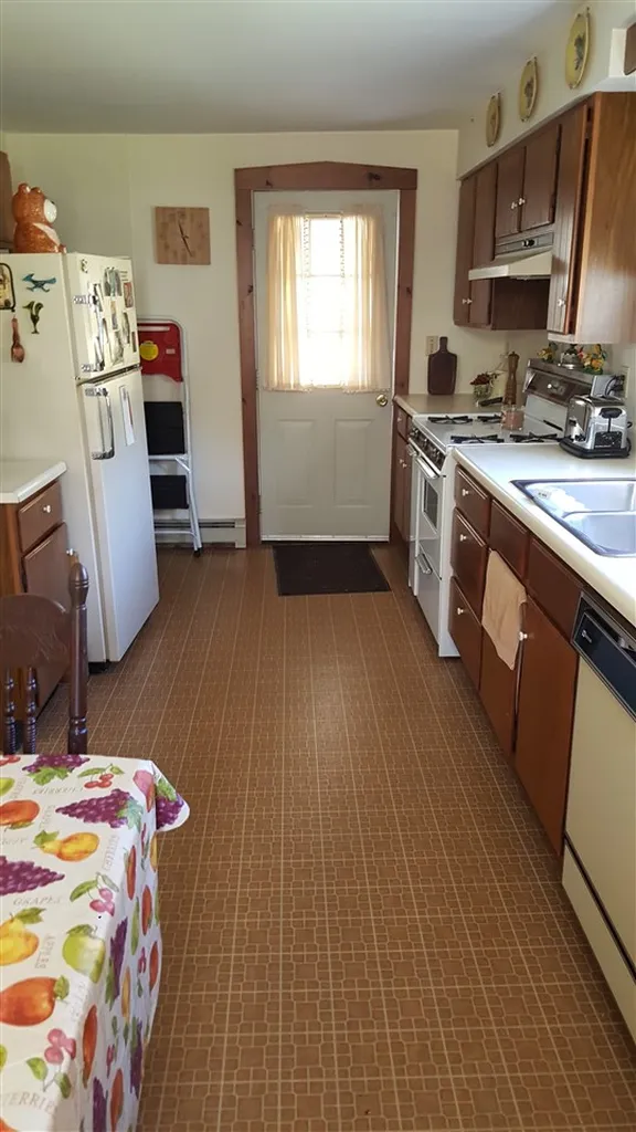 1375 East Main Street Poultney VT 05764