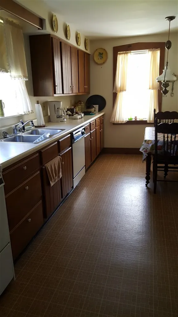 1375 East Main Street Poultney VT 05764