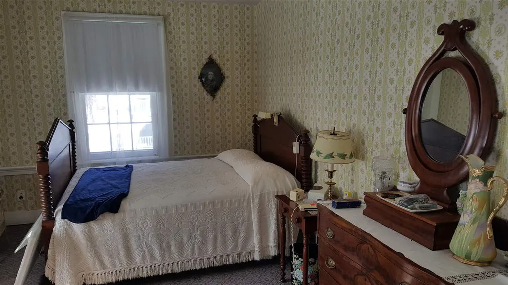 1375 East Main Street Poultney VT 05764
